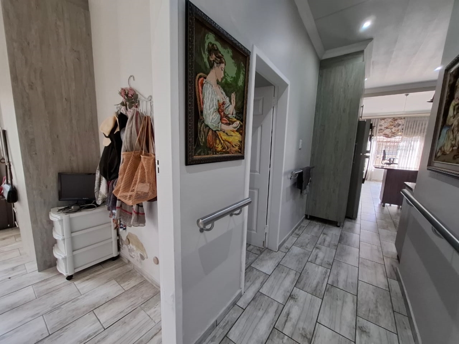 4 Bedroom Property for Sale in Park West Free State
